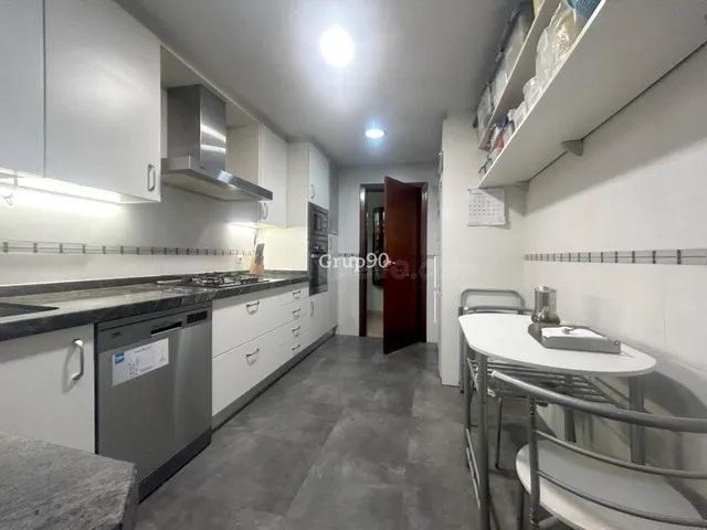 Bonito y amplio piso en venta en la calle Acadèmia, Lleida – - foto 2