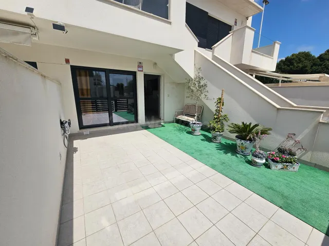 Acogedor bungalow en San Pedro del Pinatar planta baja con j - foto 2