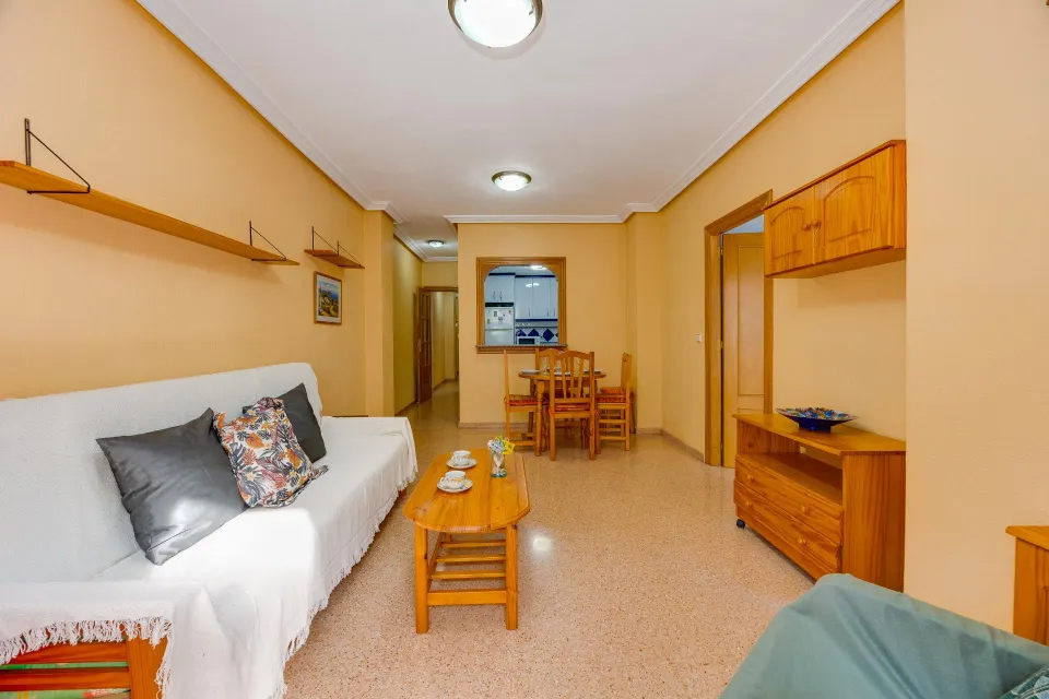 SE VENDE BONITO APARTAMENTO ORIENTADO AL SUR!!!! PLAYA DEL CURA!!! GARAJE OPCIONAL!!!