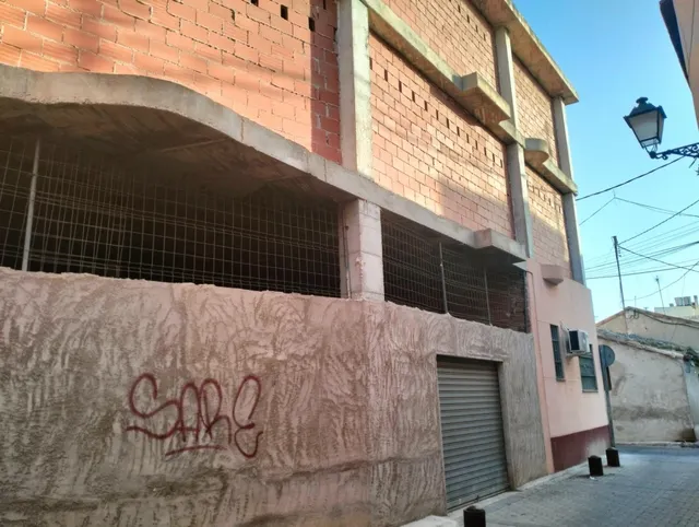 Se ofrece edificio pendiente de finalización en Torreagüera-Murcia — 4