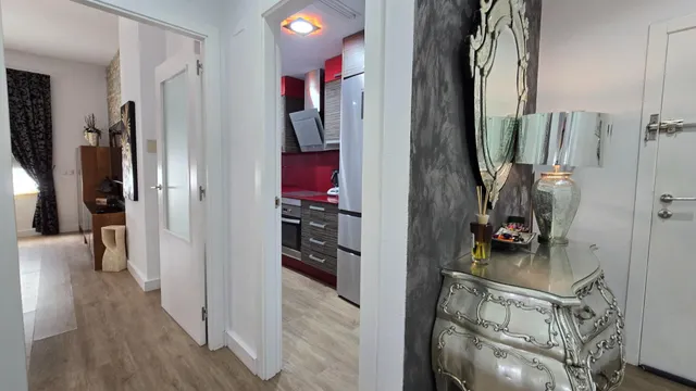 ¡TU NUEVO HOGAR EN TRAVALÓN TE ESPERA! PLANTA BAJA CON  GARAJE, TRASTERO Y TOTALMENTE EQUIPADA! — 24