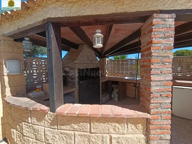 Chalet independiente con jardín, parking y solárium en Polop - foto 5