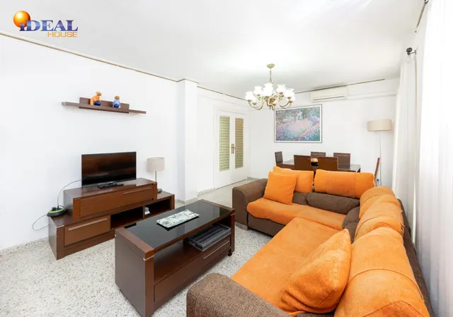 ¡Oportunidad única! Ático de 4 dormitorios y 2 baños con gran terraza frente al Colegio Agustinos (Arabial) — 8