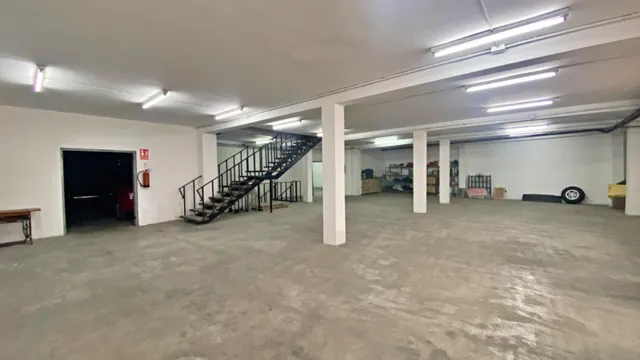 Local comercial zona centro Alicante - entreplanta+planta baja+sotano — 27