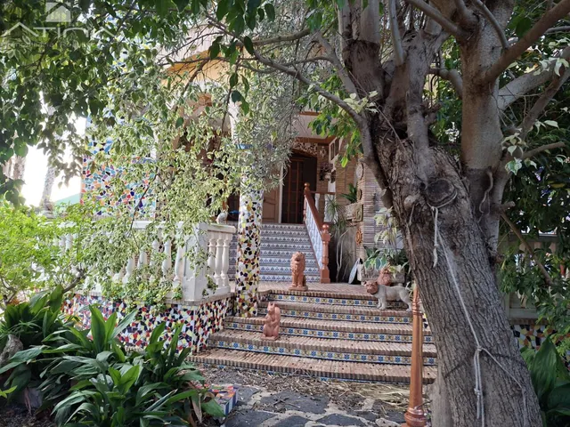 Elegante chalet estilo mediterraneo situado a tan solo 800 metros de la playa de Gandía — 8