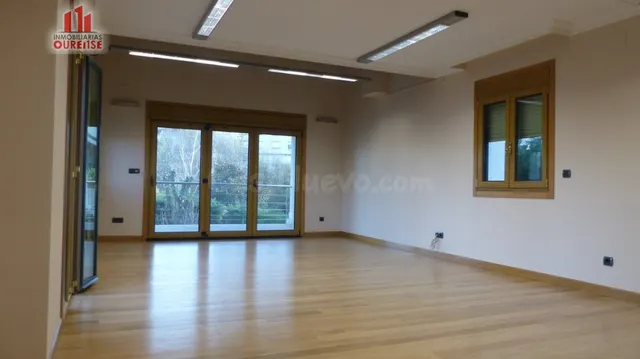 IMPRESIONANTES OFICINAS CON CALEFACCIÓN EN A VALENZA.