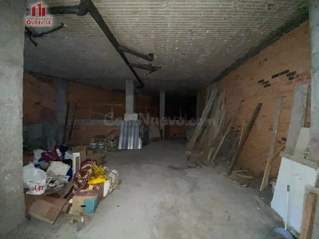GRAN LOCAL COMERCIAL CON TRANSITO CERCANO AL BARRIO DEL COUT - foto 4