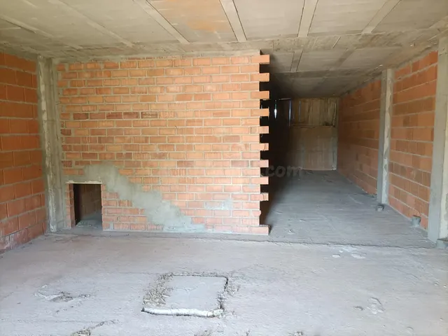 Edificio en obra en Hormilla - foto 4