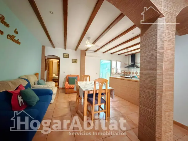 Amplia casa con terraza y garaje cerca de la playa de Sagunto — 38