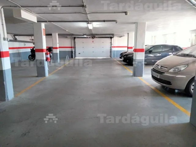PLAZAS DE GARAJE EN PLANTA CALLE EN HUERTA OTEA — 4