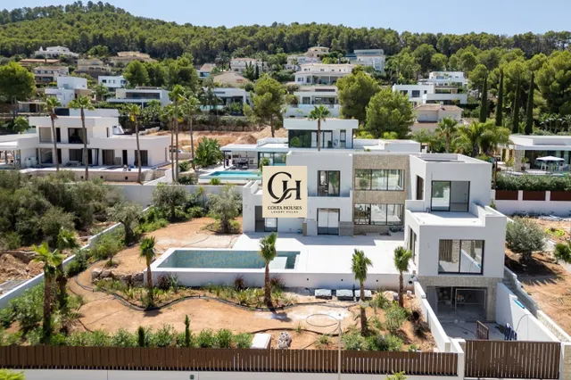 VILLA NARIA · HORIZONTE, MONTGO Y DISEÑO MEDITERRANEO EN JAV