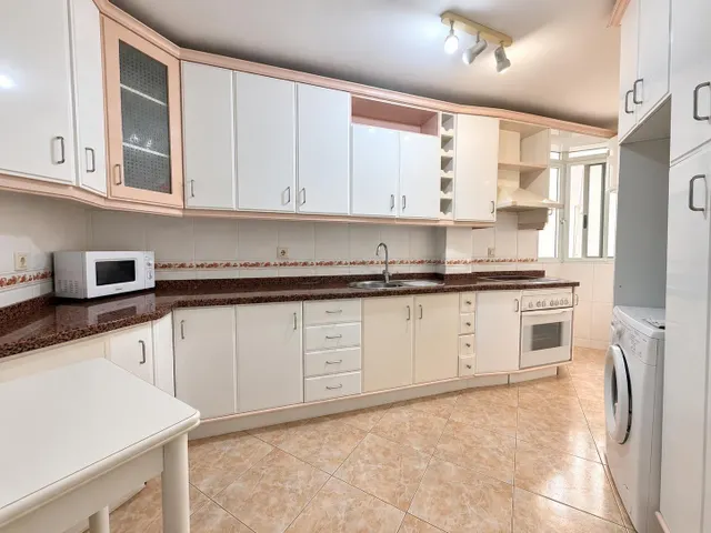 Céntrico piso en Almería — 6