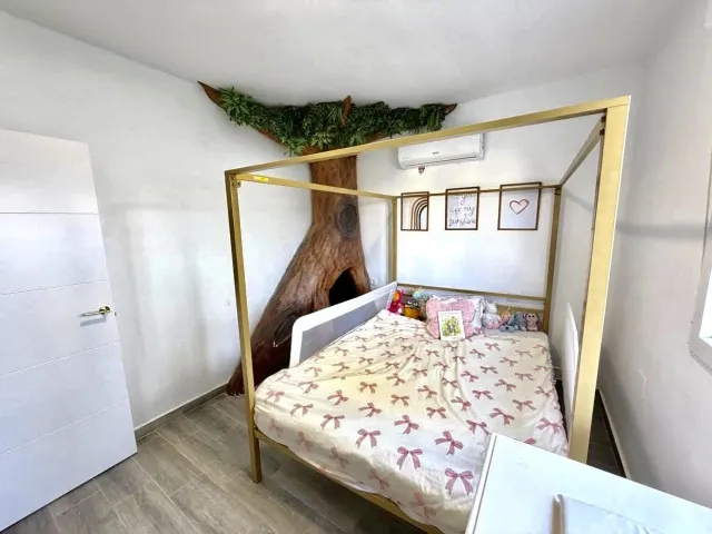 VILLA DE 6 DORMITORIOS Y 2 BAÑOS EN ORIHUELA COSTA (VILLAMARTIN) — 24