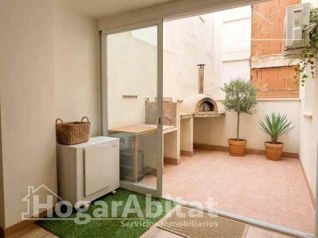 Excelente ubicación y reforma integral en este luminoso piso exterior con terraza, garaje y piscina comunitaria — 11