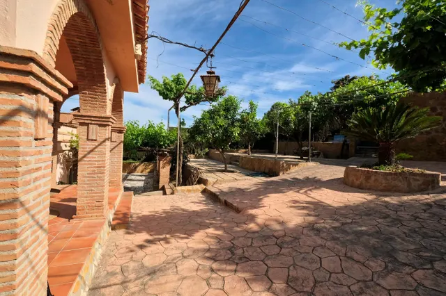 Espectacular chalet-cortijo con encanto, piscina y vistas a Sierra Nevada en Padul — 46