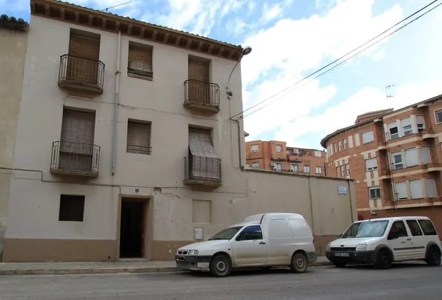 Venta de casa céntrica, Ejea de los Caballeros — 4