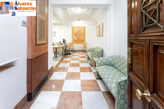 Gran vivienda en Plaza Los Campos - 7 habitaciones — 9