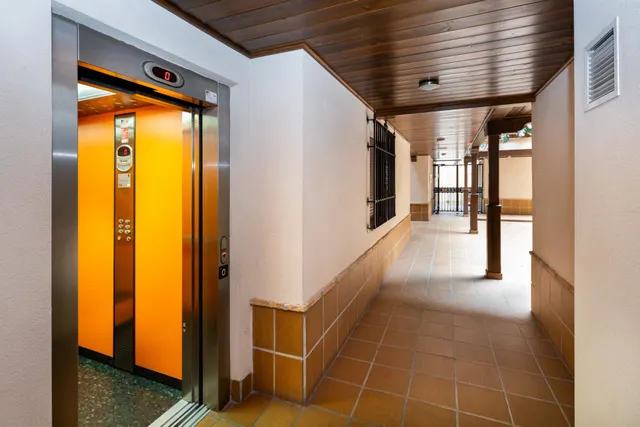 ÁTICO DE 1 DORMITORIO EN BARRIO DE MONACHIL. — 10