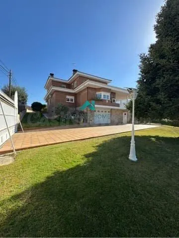 Chalet independiente de lujo en Parque Coimbra - foto 2