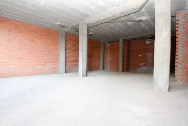 LOCAL COMERCIAL DE OBRA EN LA CORVEIRA — 6