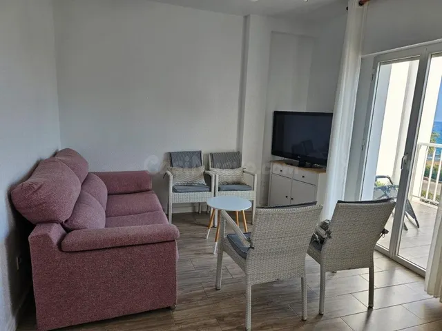 Hermoso apartamento con vista al mar en primera línea de pla - foto 4