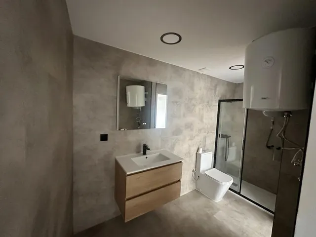 Casa reformada a estrenar. Céntrica y soleada — 8
