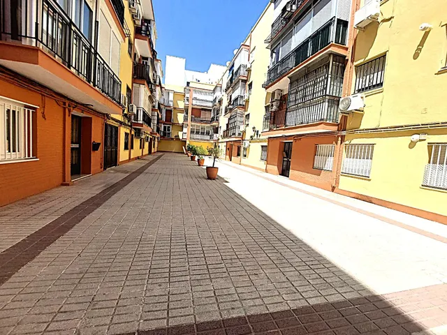 PUERTA OSARIO-SANTA JUSTA: LOCAL COMERCIAL EN ZONA DE PUERTA OSARIO SANTA JUSTA. — 2
