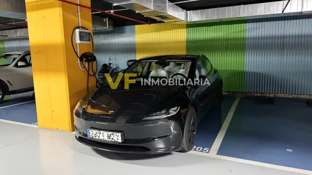 ¡Comodidad, seguridad y carga eléctrica en una sola plaza! — 11