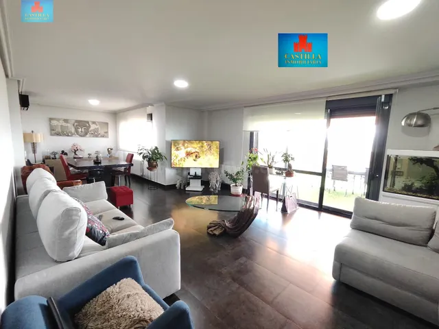 ÚNICO Y ESPECTACULAR CHALET 500m2 con TERRAZA 110m2 SOLEADO 