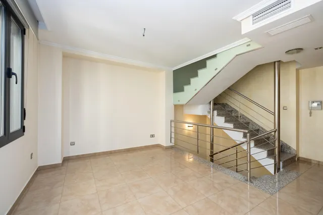 Casa exclusiva junto a Acera del Darro. Pleno centro de Granada. Seminueva y con ascensor propio — 7
