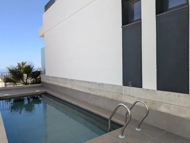 Villa independiente con vistas panorámicas al mar y a las montañas - Polop, Alicante — 7