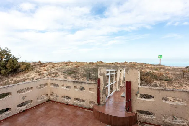 Vive el mar desde casa: parcela exclusiva en primera línea de playa en Xeraco — 23