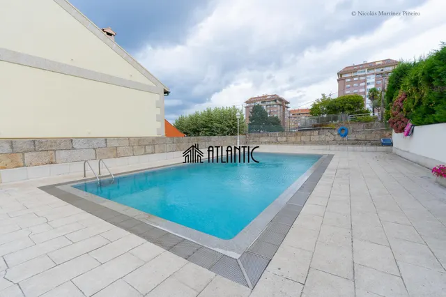 Adosado 5 habitaciones 408m² en venta - Coia — 50