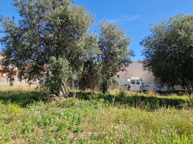 Terreno esquinero en urbanización — 2