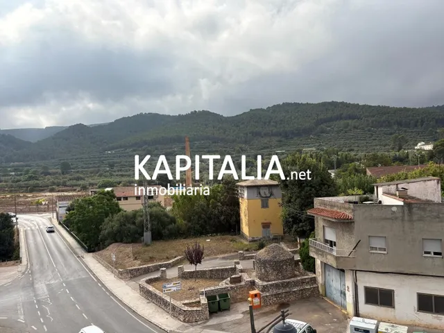 EDIFICIO A LA VENTA EN EL CENTRO DE ENGUERA - foto 4