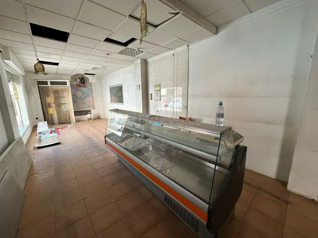 LOCAL COMERCIAL EN LA VIÑA PERFECTO PARA TIENDA O RESTAURANT