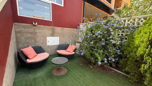 BUNGALOW TOTALMENTE REFORMADO CON 2 HAB 2 BAÑOS EN URB DREAM - foto 2