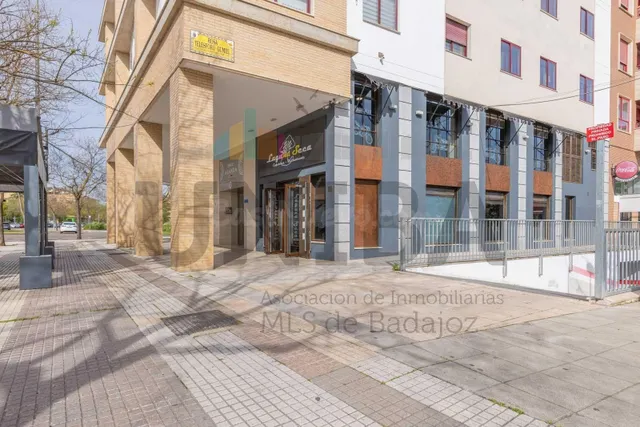 Local en Venta y Alquiler en Ronda Norte – Totalmente Acondi