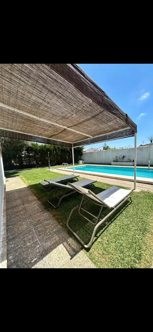Exclusivo Chalet en Los Gallos, a solo minutos de la Playa L - foto 2
