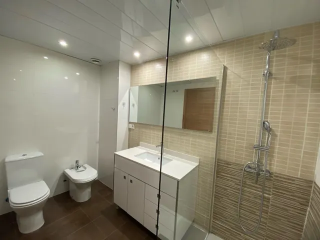 PARTICULAR VENDE | PISO CON GARAJE, TRASTERO Y PISCINA EN CUATRE CARRERES — 16