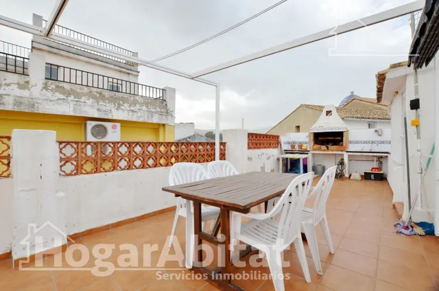 AMPLIA CASA REFORMADA ESQUNERA CON TERRAZA Y BARBACOA - foto 3
