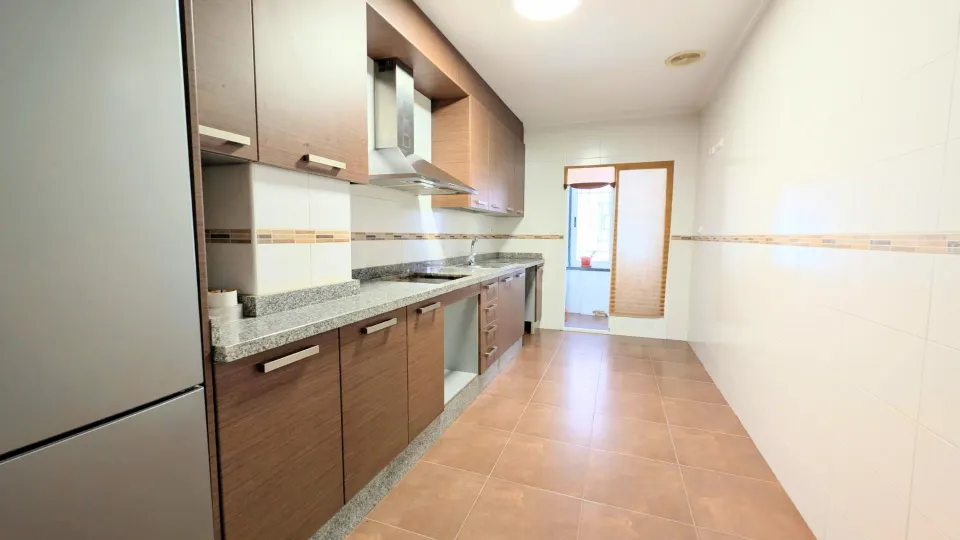 ¡oportunidad única: planta baja semi nueva, 95 m2, Elche, zona toscar, vivienda de esquina, totalmente exterior, entrada independiente!