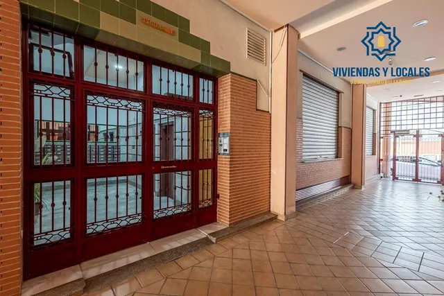 PISO CON GARAJE EN ALBOLOTE — 25