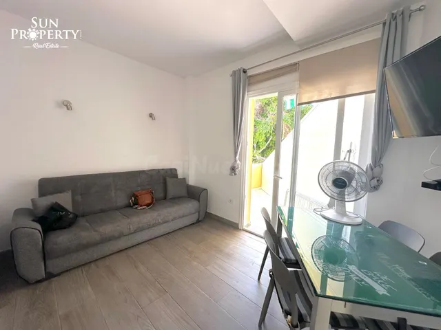 APARTAMENTO EN COSTA ADEJE A UNOS PASOS DE LA PLAYA - foto 2