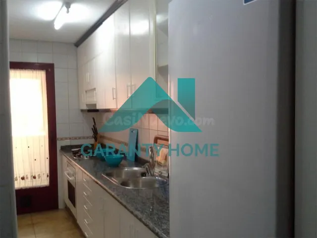 SE ALQUILA APARTAMENTO EN ZONA FRATRES CON GARAJE — 3