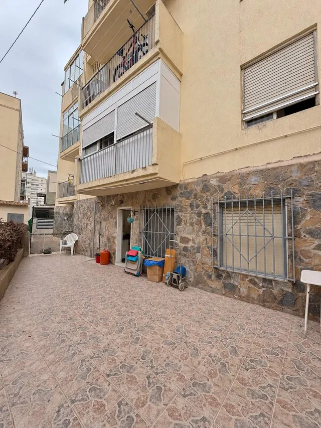 Oportunidad Única en Primera Línea de Playa Lisa: Encantador Apartamento Reformado — 9
