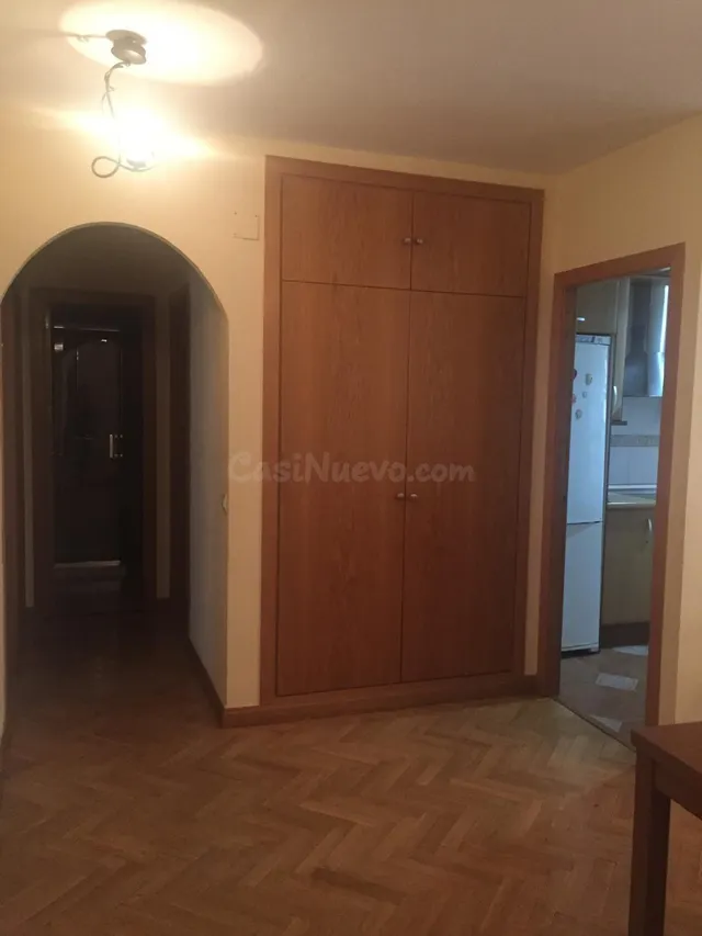 Amplio piso en alquiler en la Cruz de los Caídos, Cáceres — 3