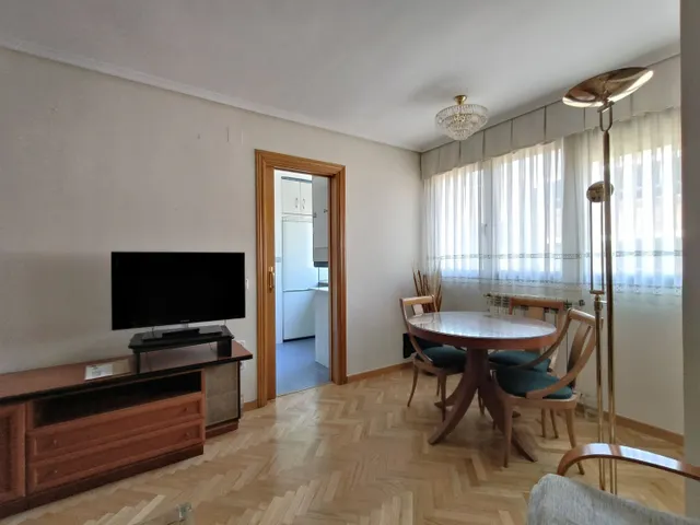 Piso 1 habitación 52m² en alquiler - Tetuán — 24