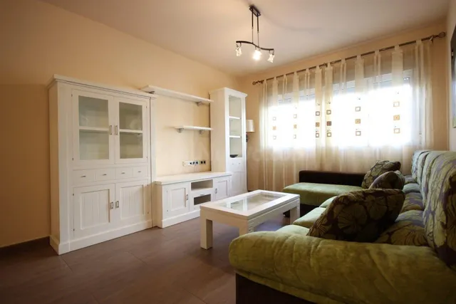 ¡Descubre tu nuevo hogar en Avd.Madrid de Petrer! ✨ — 2