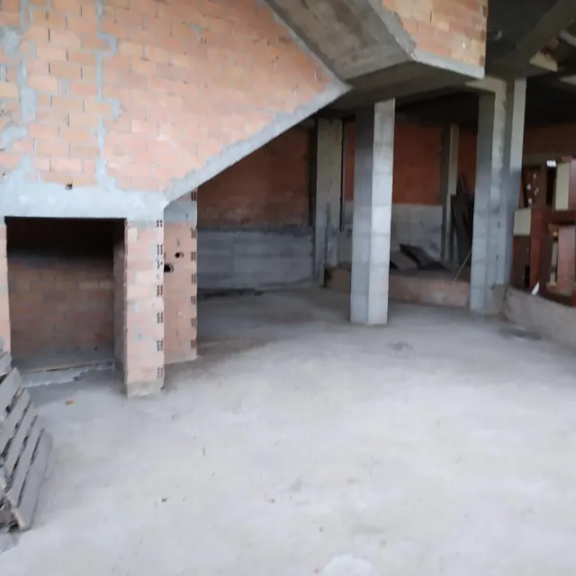 SE VENDE LOCAL COMERCIAL EN SILLEDA — 12